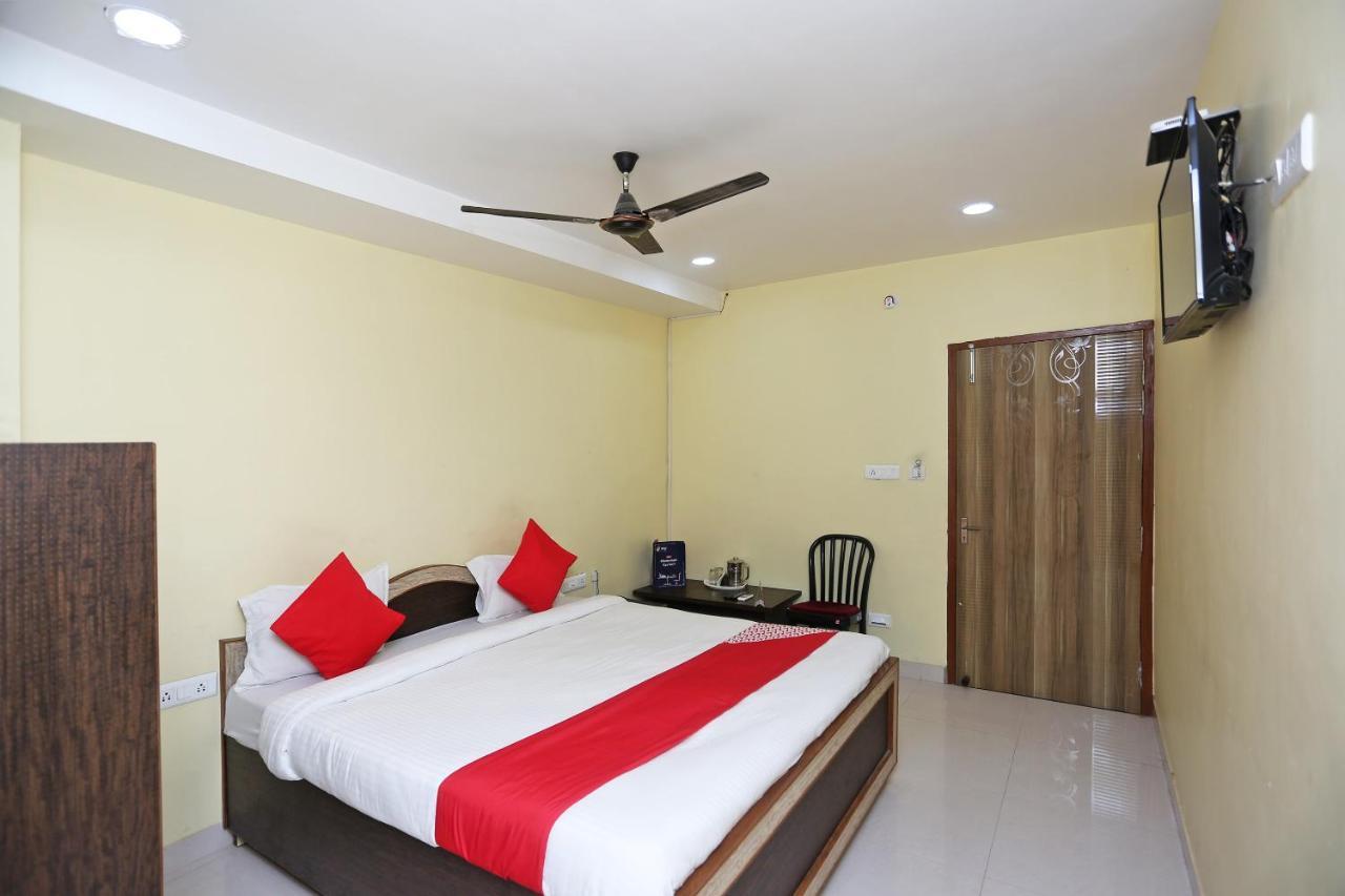 Oyo 15355 Govind Guest House جوراكبور المظهر الخارجي الصورة