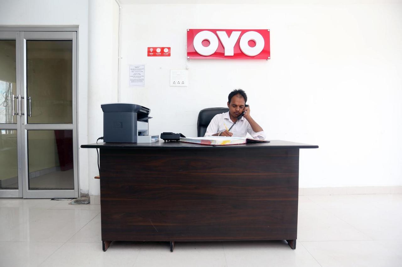 Oyo 15355 Govind Guest House جوراكبور المظهر الخارجي الصورة