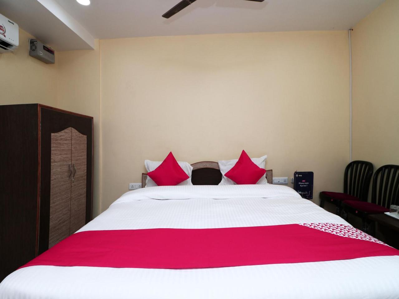 Oyo 15355 Govind Guest House جوراكبور المظهر الخارجي الصورة
